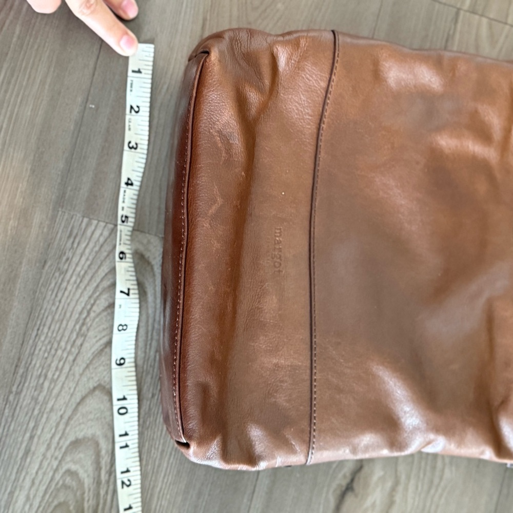 Margot Crossbody Leather Bag - Picture 10 of 12